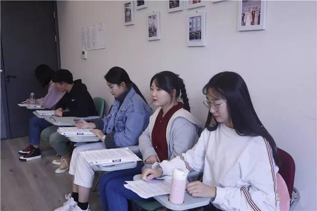廣播電視編導專業怎么報考