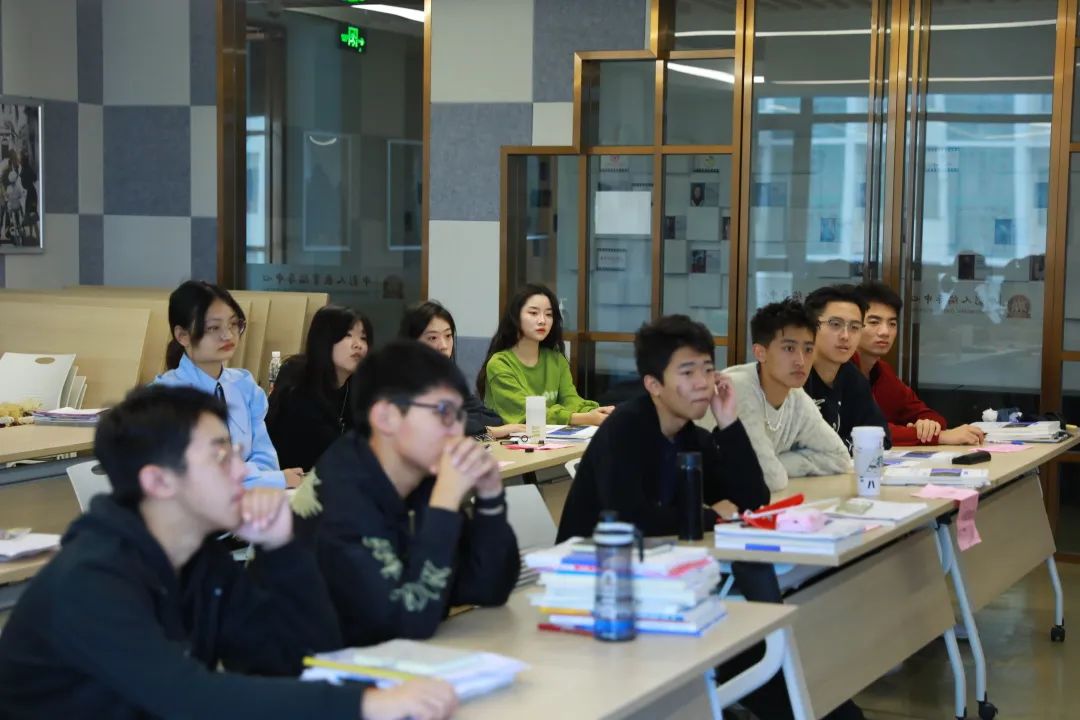 照明在電影中有什么作用