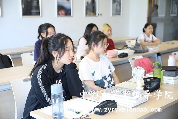 新聞采訪技巧