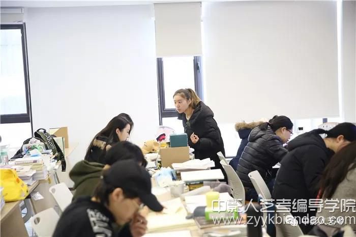 中影人藝考編導學院