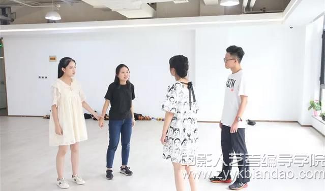 中影人藝考編導學院影評課堂.jpg