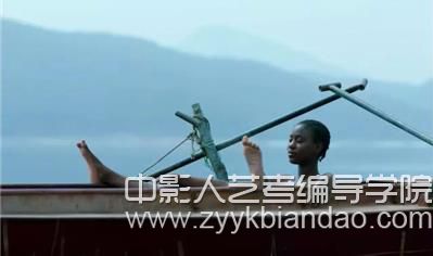 編導(dǎo)培訓(xùn)（上戲?qū)W生申迪畢業(yè)作品《動物兇猛》）.jpg